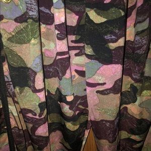 Silk camo jogger